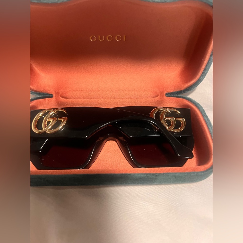 Gucci Sunnies